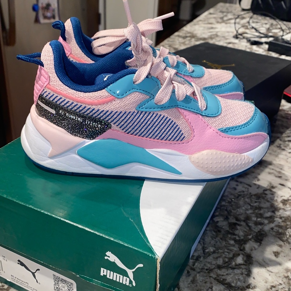 Girls Puma sneaker